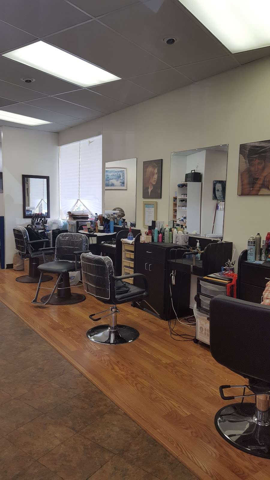 Hot Heads Hair Salon | 3886, 3495 Haddonfield Rd, Pennsauken Township, NJ 08109 | Phone: (856) 779-9099