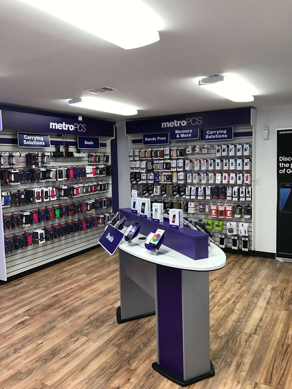 Metro by T-Mobile | 2599 W Franklin Blvd, Gastonia, NC 28052, USA | Phone: (980) 888-0382