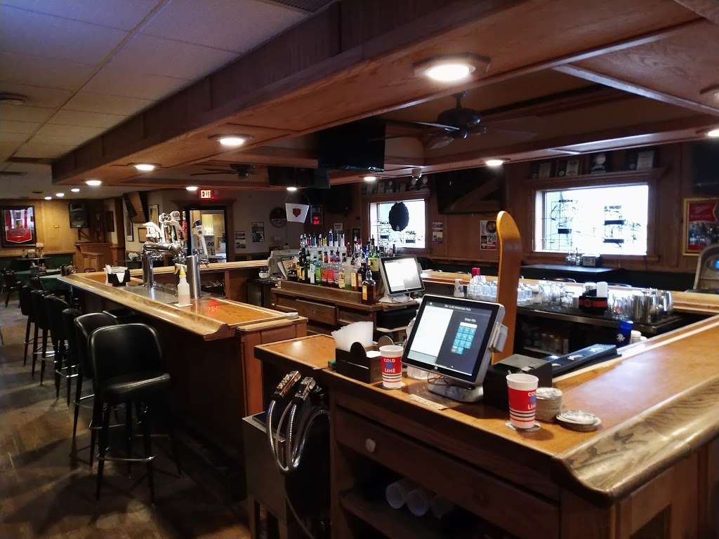 Skis All American Pub | 1001 W State St, Sycamore, IL 60178, USA | Phone: (815) 899-9018