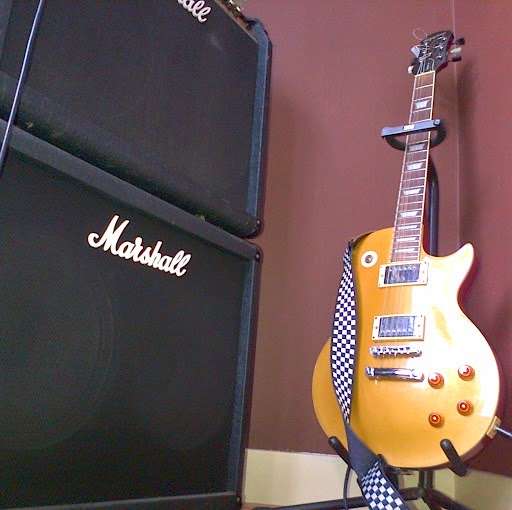 Stewart Bell: Guitar Teacher; Guitar Lessons in Haringey, Wood G | Nightingale Road, Wood Green, Haringey, Wood Green, London N22 8PE, UK | Phone: 07927 403629