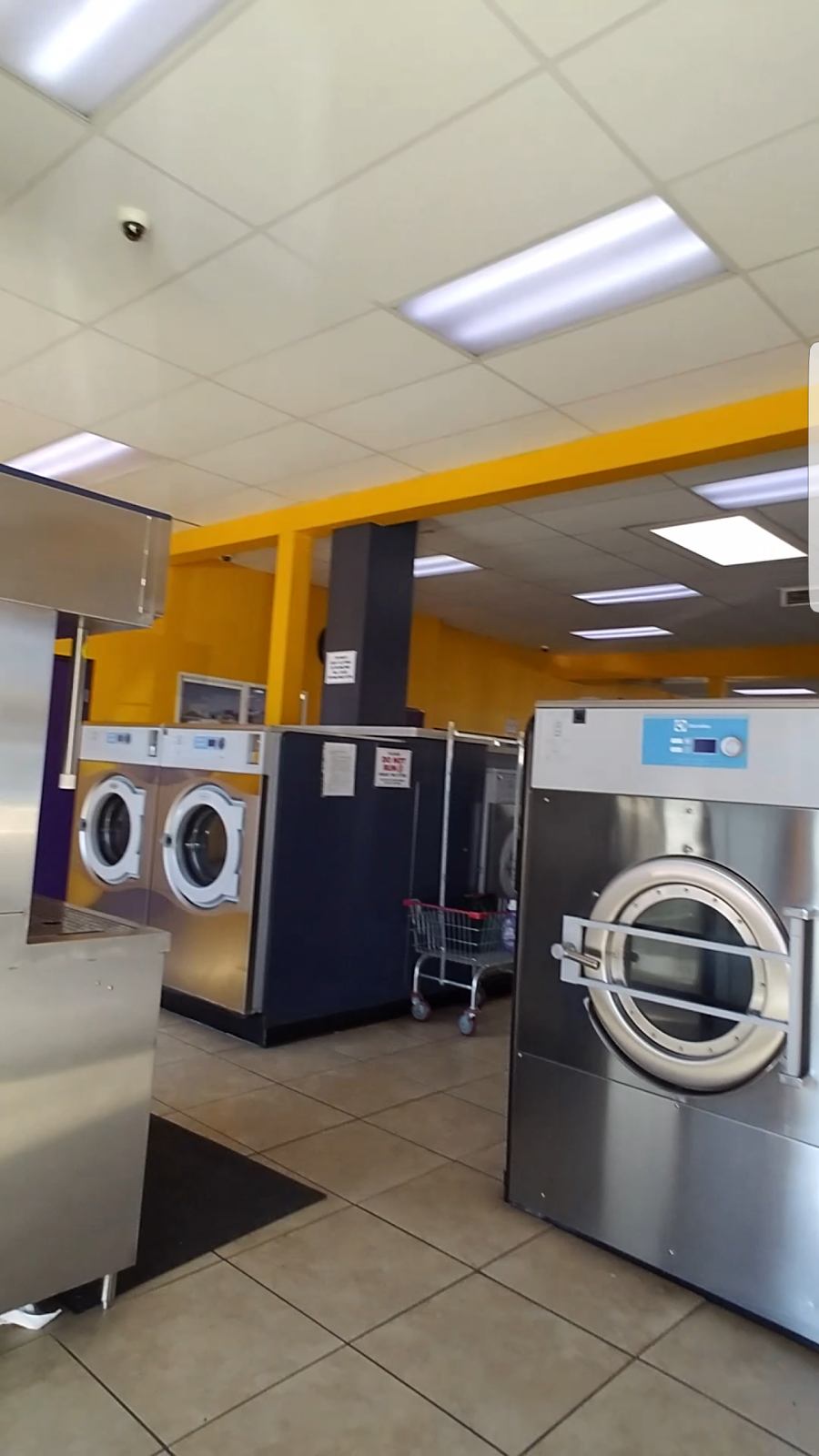 Super Laundry | 4610 Vermont Ave, Los Angeles, CA 90037, USA | Phone: (323) 234-3973