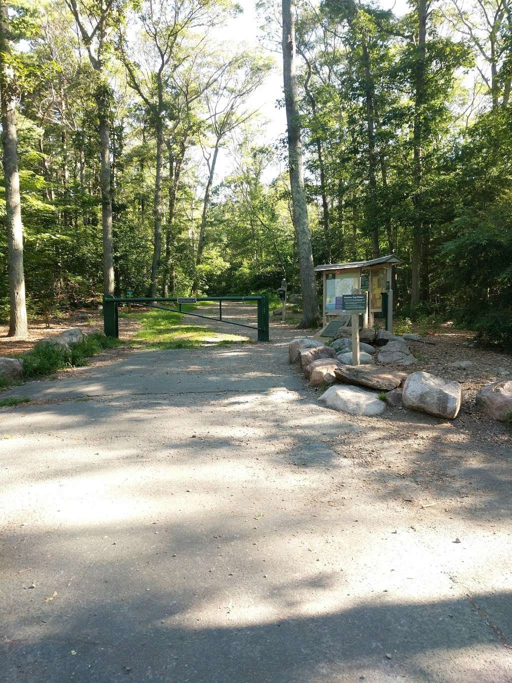 Ravenswood Park Main Gate | Gloucester, MA 01930