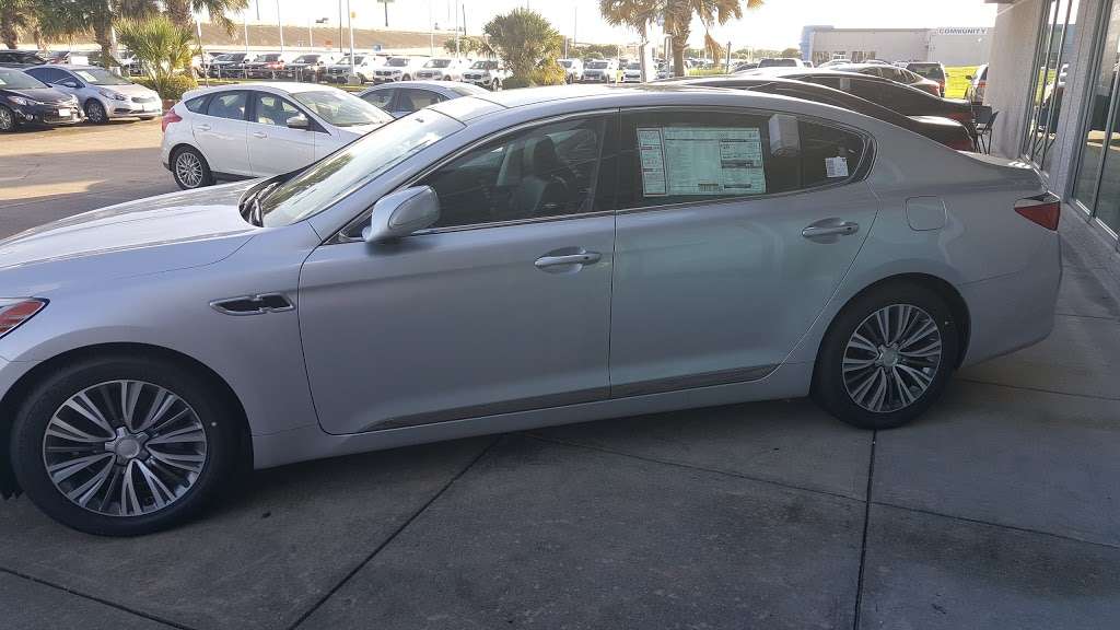 Community Kia | 4221 East Fwy, Baytown, TX 77521, USA | Phone: (832) 612-3807