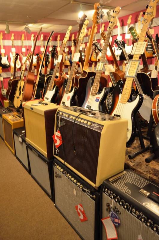 Anchorage Guitar Central | 1410 Hyder St unit a, Anchorage, AK 99501, USA | Phone: (907) 278-2131