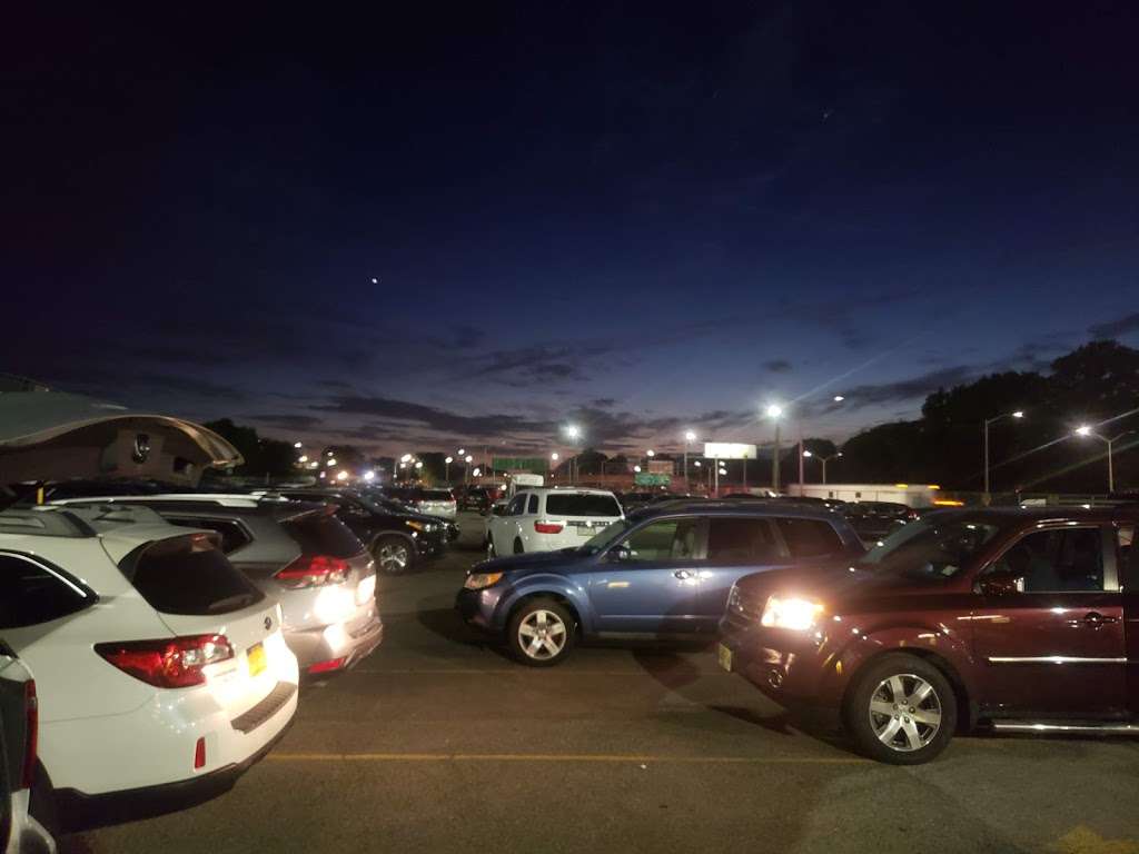 JFK Airport Long Term Parking | 122-02 S Conduit Ave, South Ozone Park, NY 11420, USA | Phone: (718) 843-8400