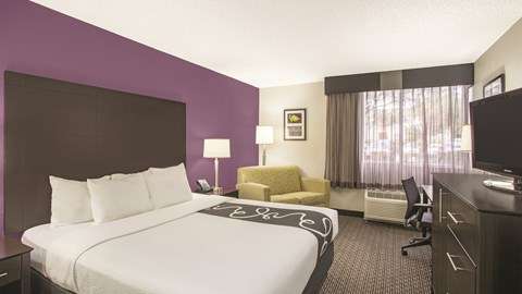 La Quinta Inn & Suites Fort Lauderdale Tamarac | 5070 FL-7, Fort Lauderdale, FL 33319, USA | Phone: (954) 484-6909