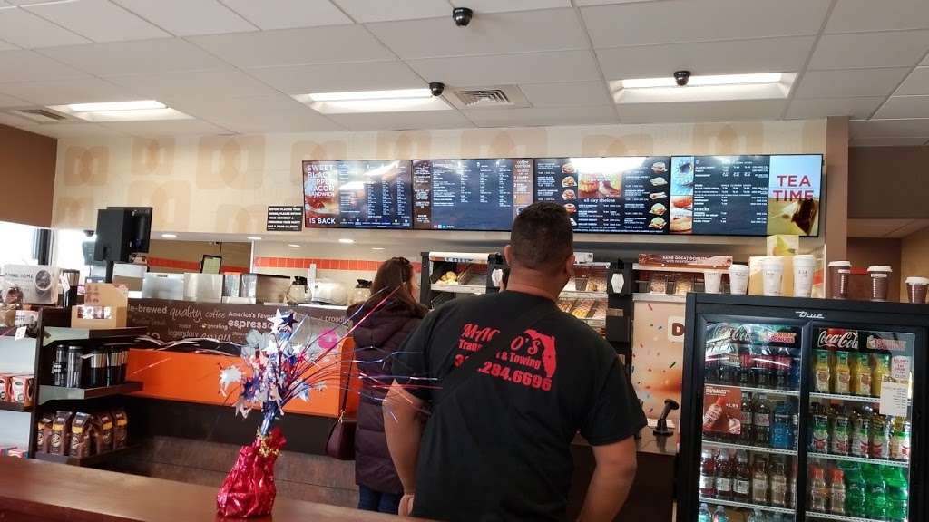 Dunkin Donuts | 13458 Landstar Blvd #106, Orlando, FL 32824, USA | Phone: (407) 233-4054