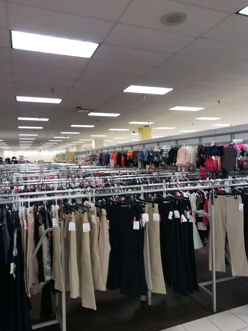 Good tips for a good shopping session in New York: Burlington Coat Factory