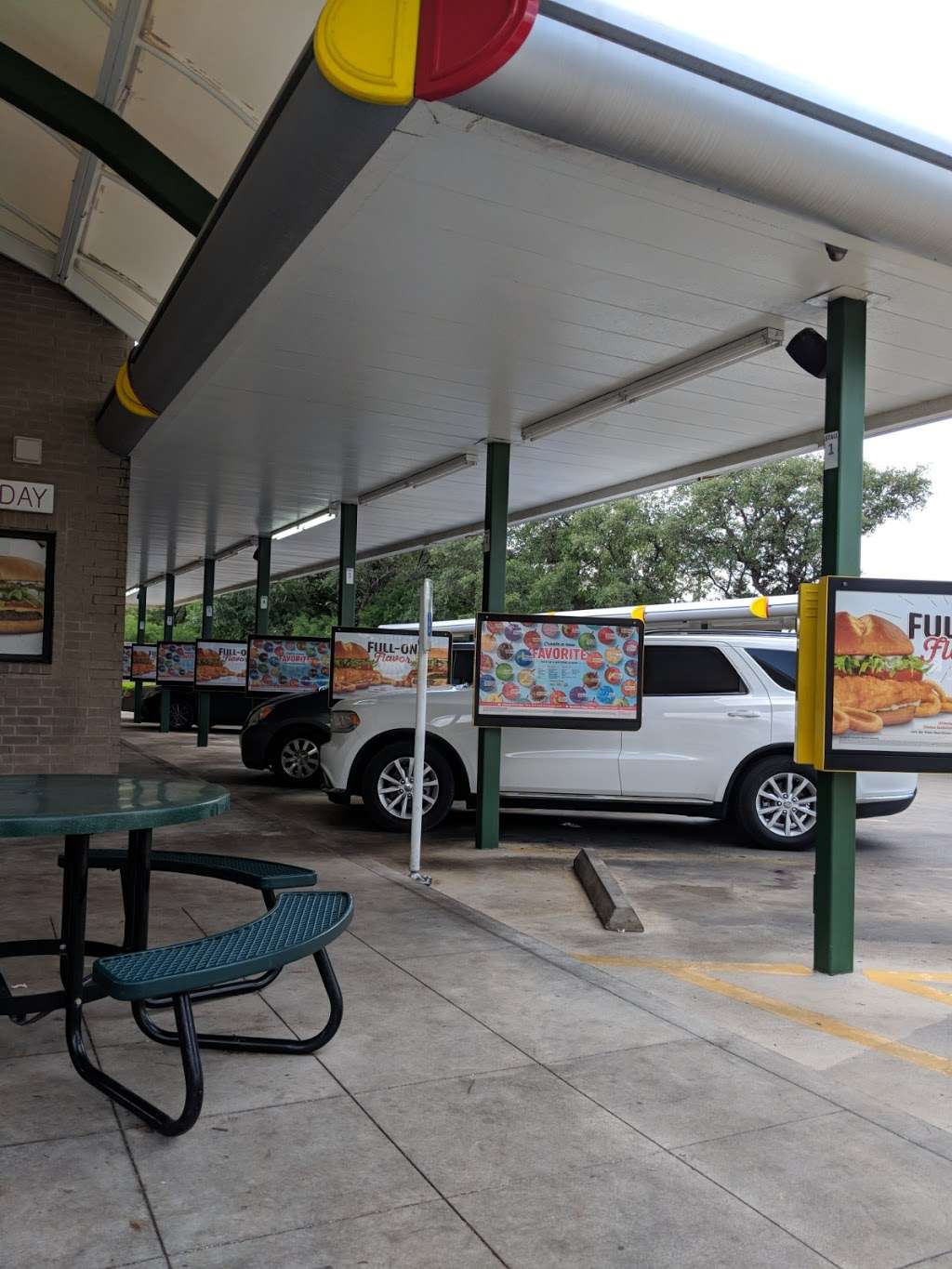 Sonic Drive-In | 8316 W Hausman Rd, San Antonio, TX 78249, USA | Phone: (210) 558-4596