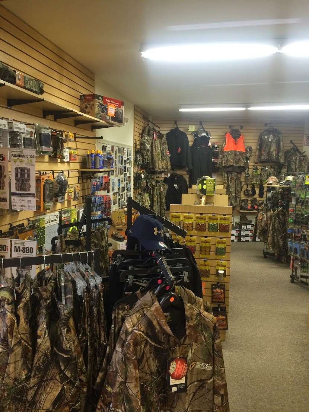 Buck Tails Outfitters | 6390 Harding Hwy, Mays Landing, NJ 08330, USA | Phone: (609) 829-2229