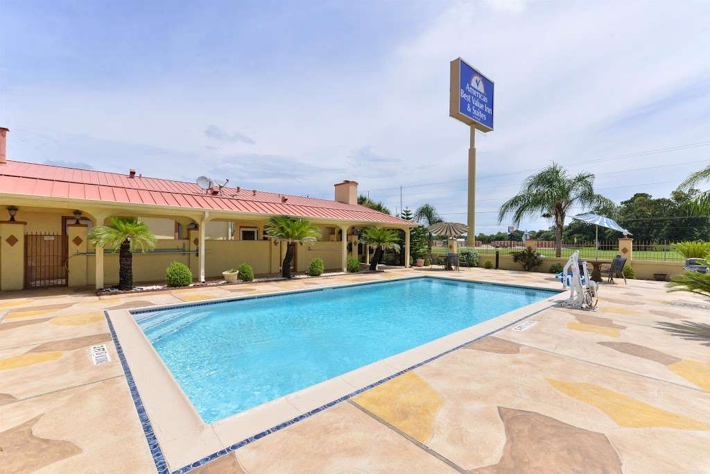 Americas Best Value Inn & Suites Alvin/Houston | 1588 South Loop 35, Alvin, TX 77511, USA | Phone: (281) 331-0335