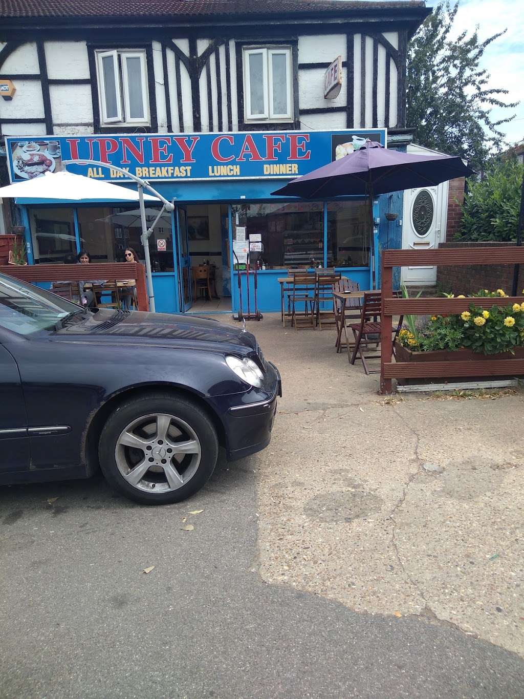 Upney Cafe | 4-5, Gibbards Cottages, Upney Ln, Barking IG11 9LG, UK | Phone: 020 8507 2200