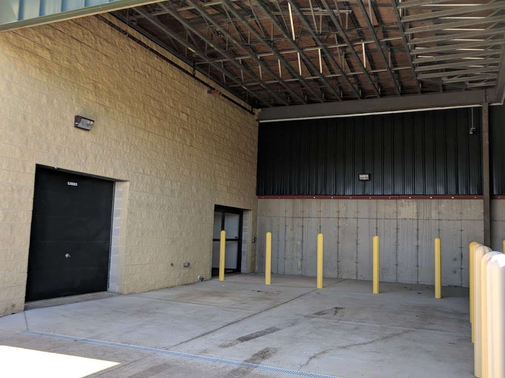 Extra Space Storage | 1051 Kettle Ave, North Aurora, IL 60542 | Phone: (630) 395-7417