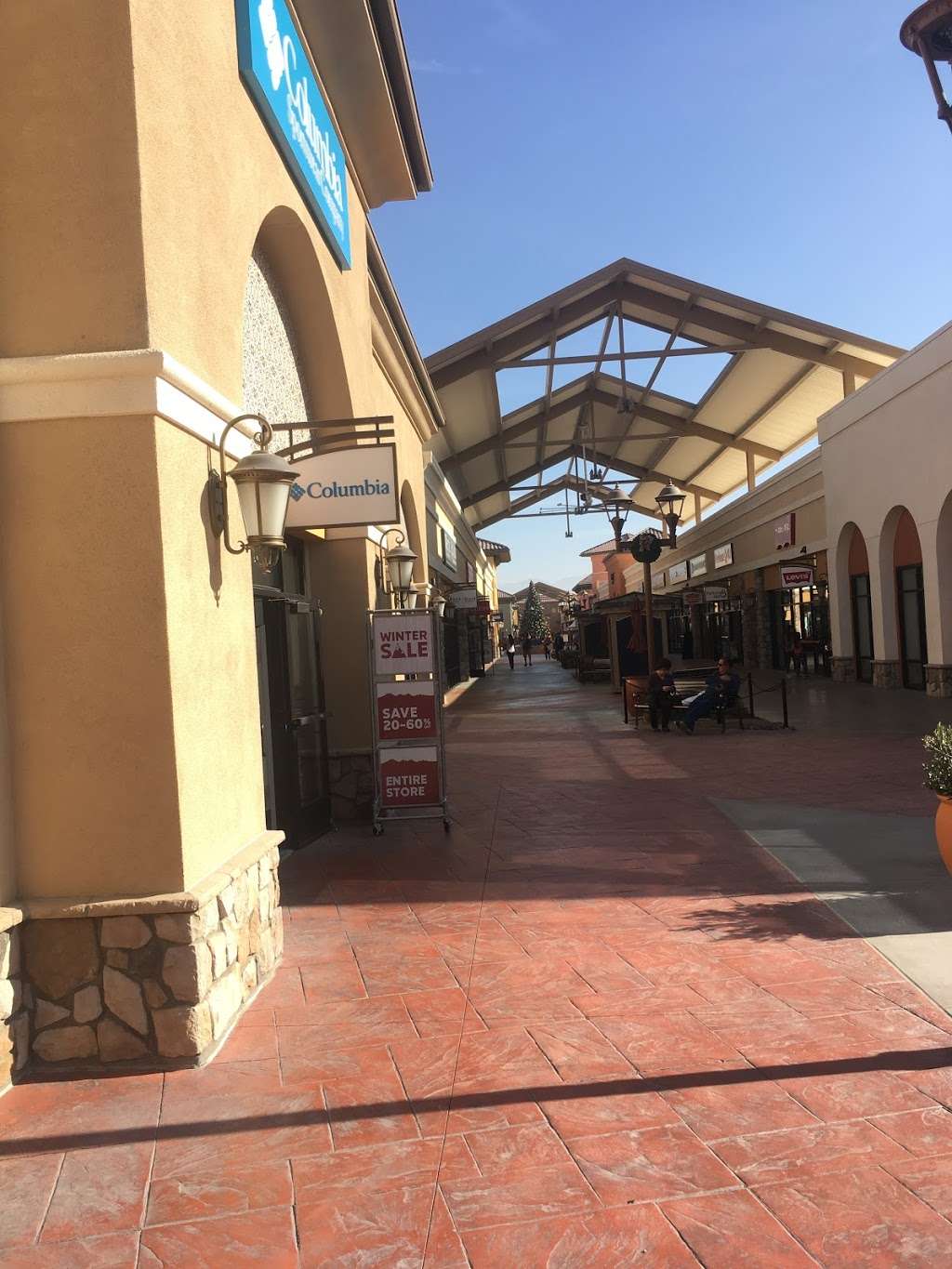 Tejon Outlets | California 93203, USA