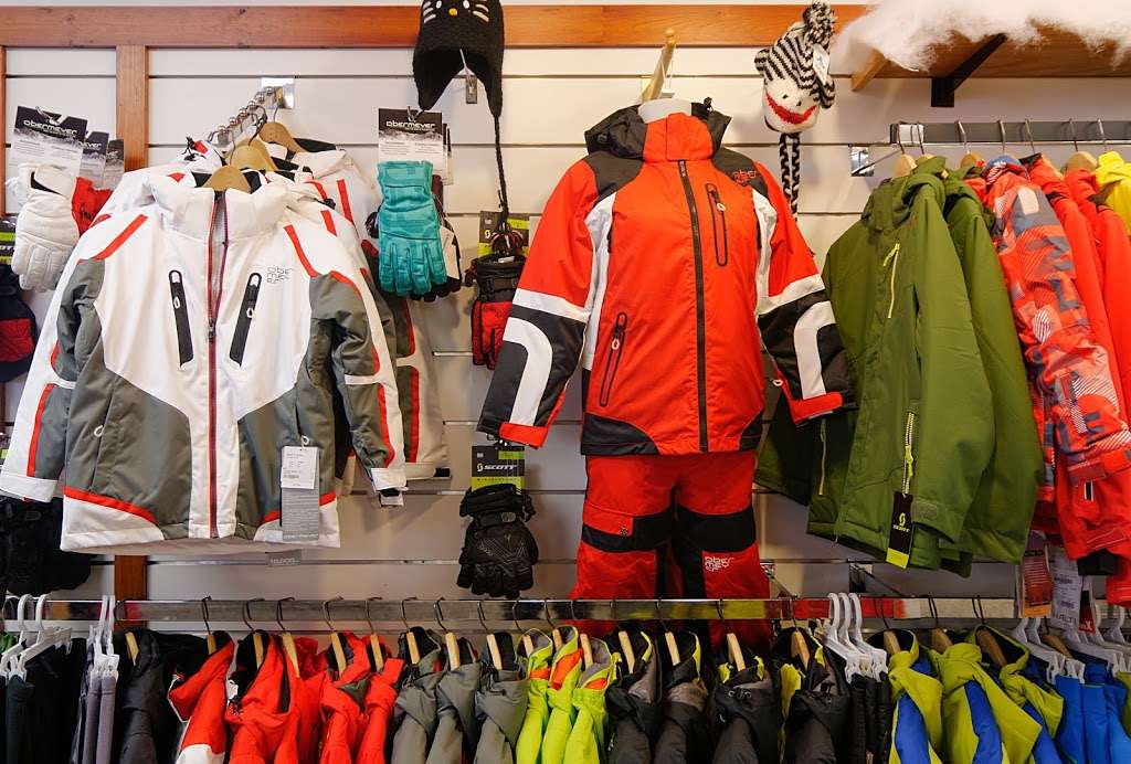 Ski and Sport of Ridgefield | 1 Ethan Allen Hwy, Ridgefield, CT 06877 | Phone: (203) 493-5071