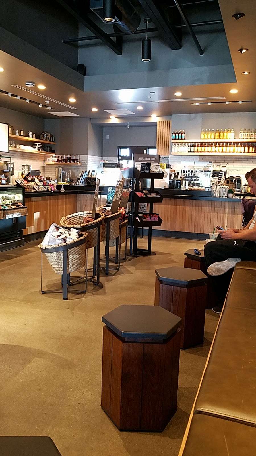 Starbucks | 2410 River Rd, Norco, CA 92860, USA | Phone: (951) 273-1750