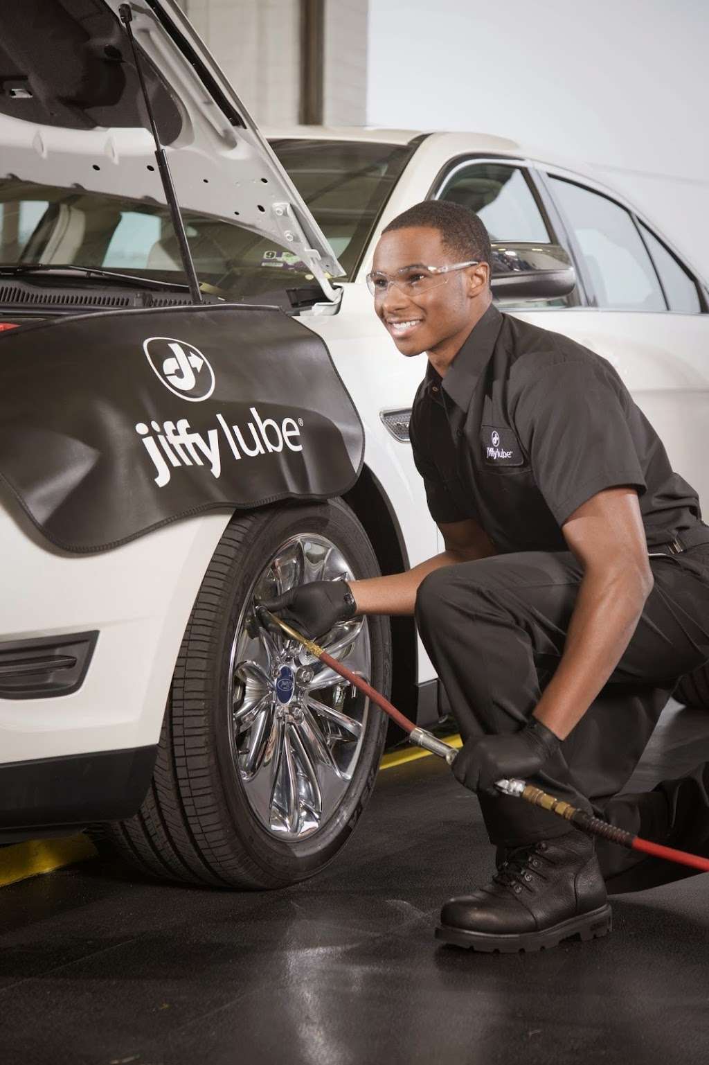 Jiffy Lube | 802 Ahrens Rd, Chesterton, IN 46304, USA | Phone: (219) 926-3636