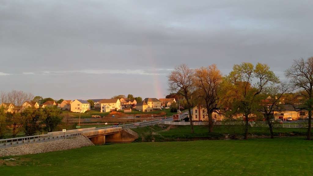 Mill Stream Country Inn | 170 Eastbrook Rd, Smoketown, PA 17576, USA | Phone: (717) 299-0931