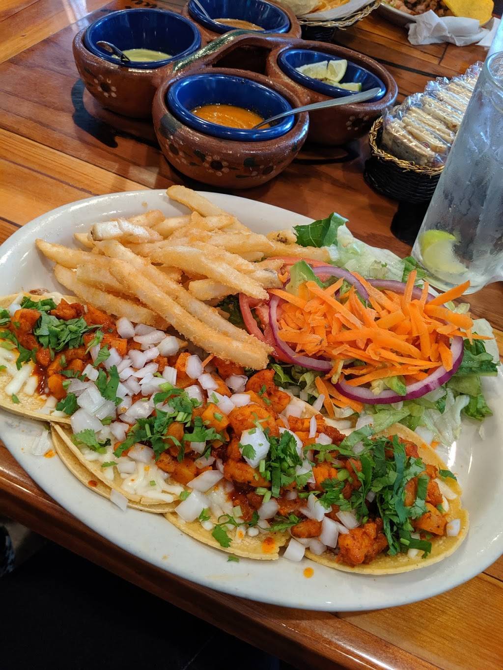 La Laguna Mariscos and Sushi | 4205 Jaime Zapata Memorial Hwy #33, Laredo, TX 78043, USA | Phone: (956) 568-1980
