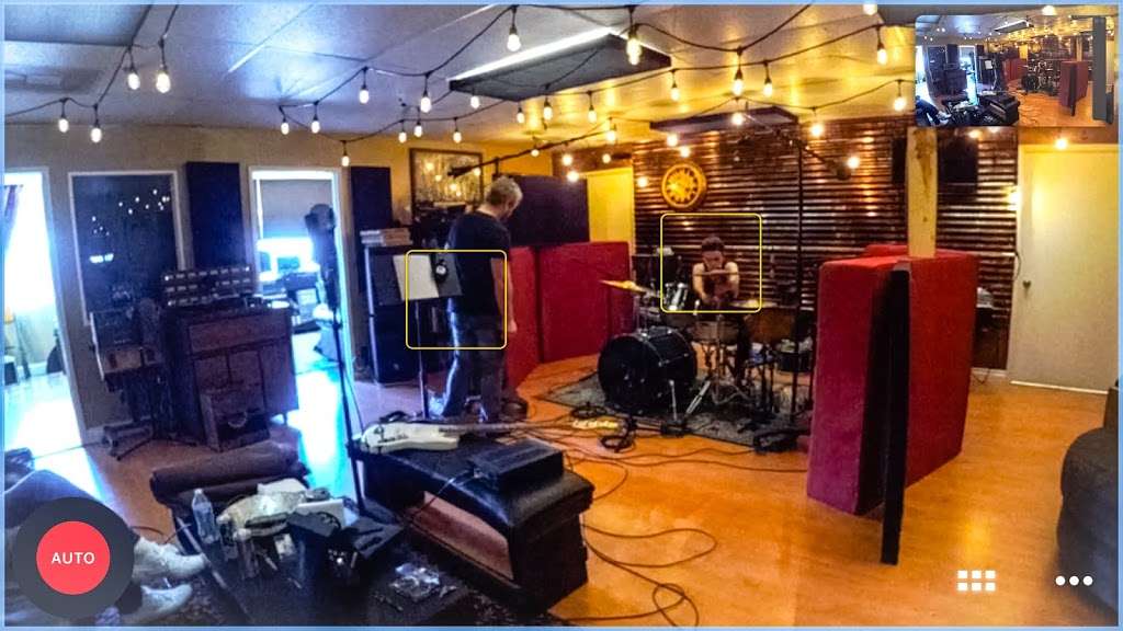 Stage Red Studios | 105 W Alameda Ave #216, Burbank, CA 91502, USA | Phone: (818) 210-4407