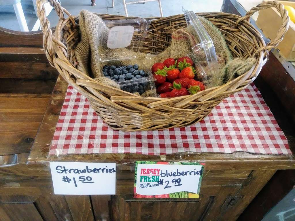 Varsacis Farm Market | 600 Green St, Beverly, NJ 08010, USA