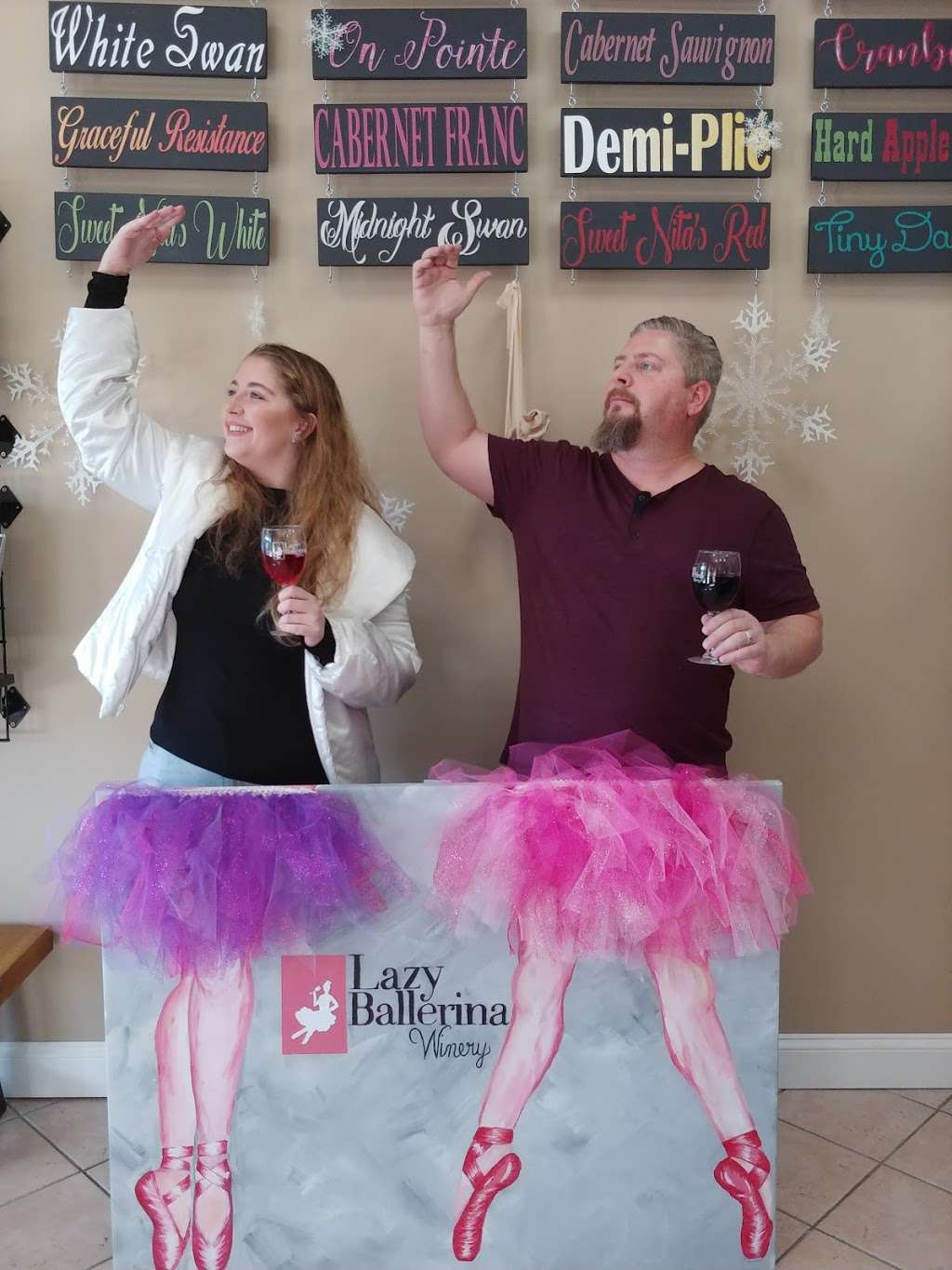 Lazy Ballerina Winery Tasting Room | 4209 Lake St, Bridgman, MI 49106, USA | Phone: (269) 759-8486