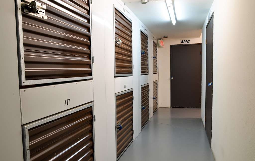 StorAmerica Self Storage | 14915 La Mesa Rd, Victorville, CA 92392, USA | Phone: (760) 241-7974