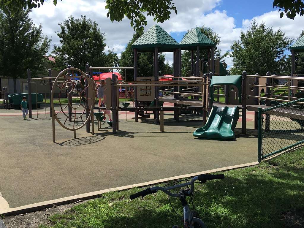 Spray n Play - CLOSED FOR THE SEASON | 951 McHenry Rd, Buffalo Grove, IL 60089, USA | Phone: (847) 793-0570