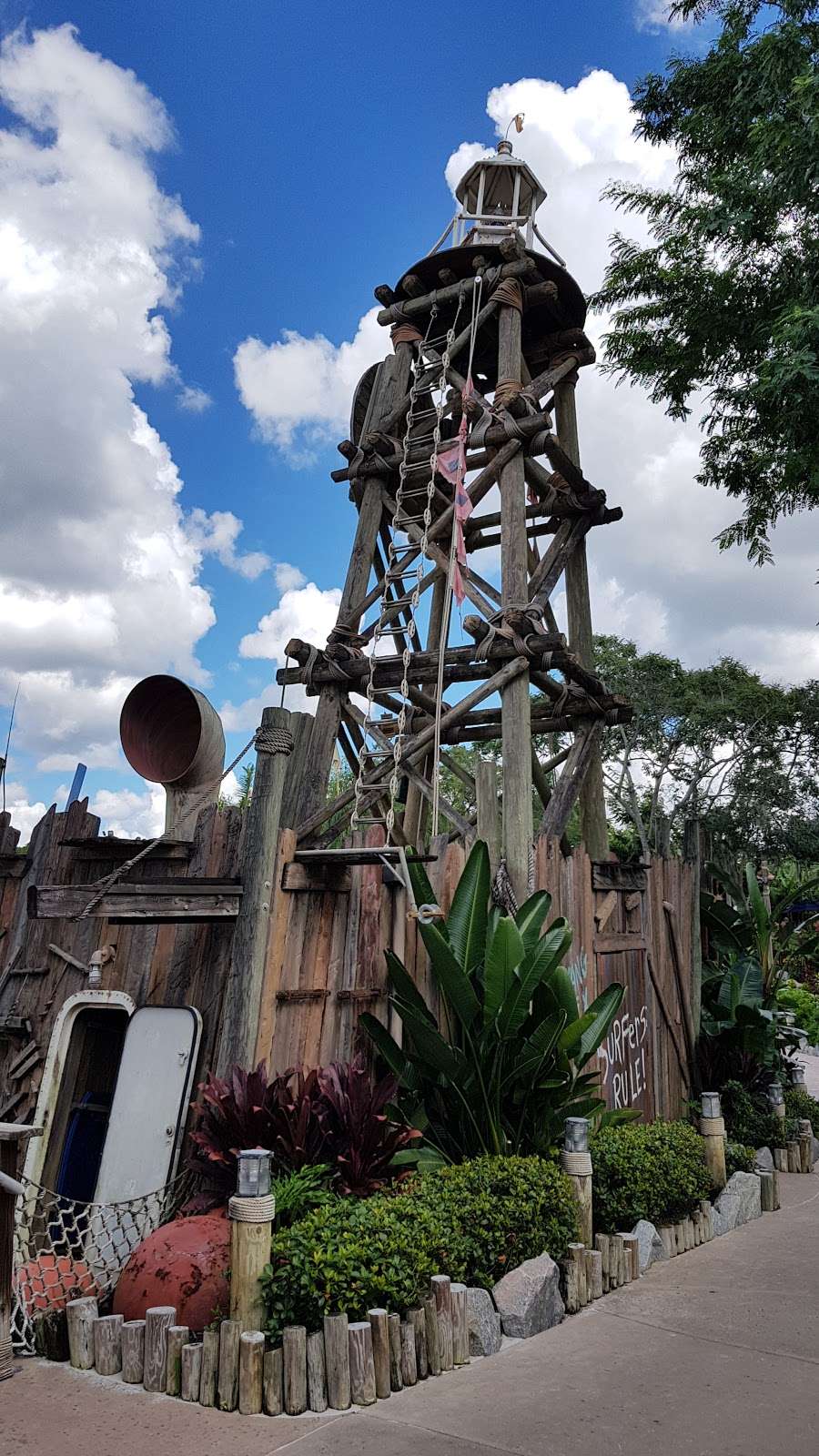 Typhoon Lagoon Surf Pool | Lake Buena Vista, FL 32830, USA