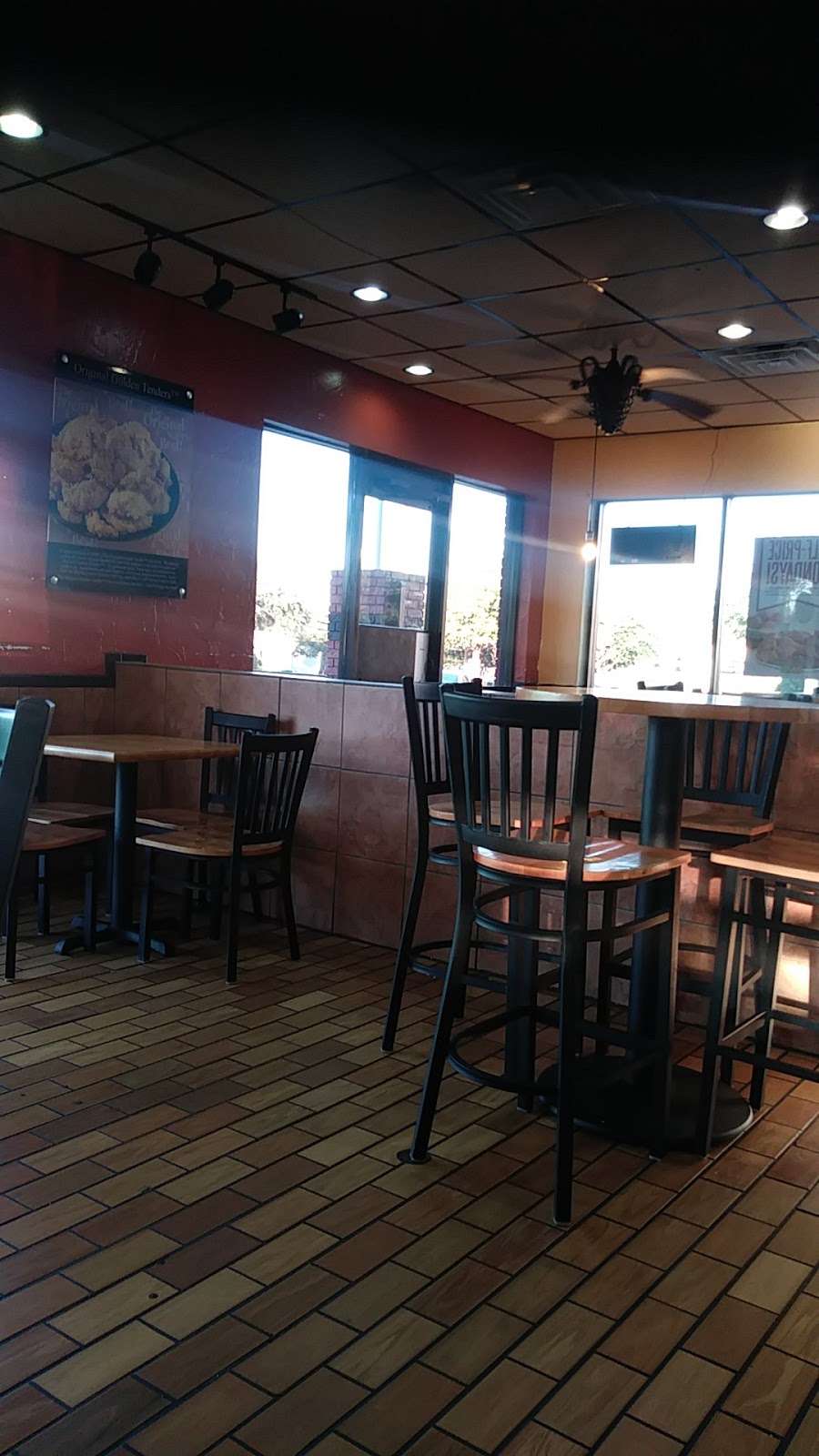 Golden Chick | 410 W Kiest Blvd, Dallas, TX 75224, USA | Phone: (214) 371-2400