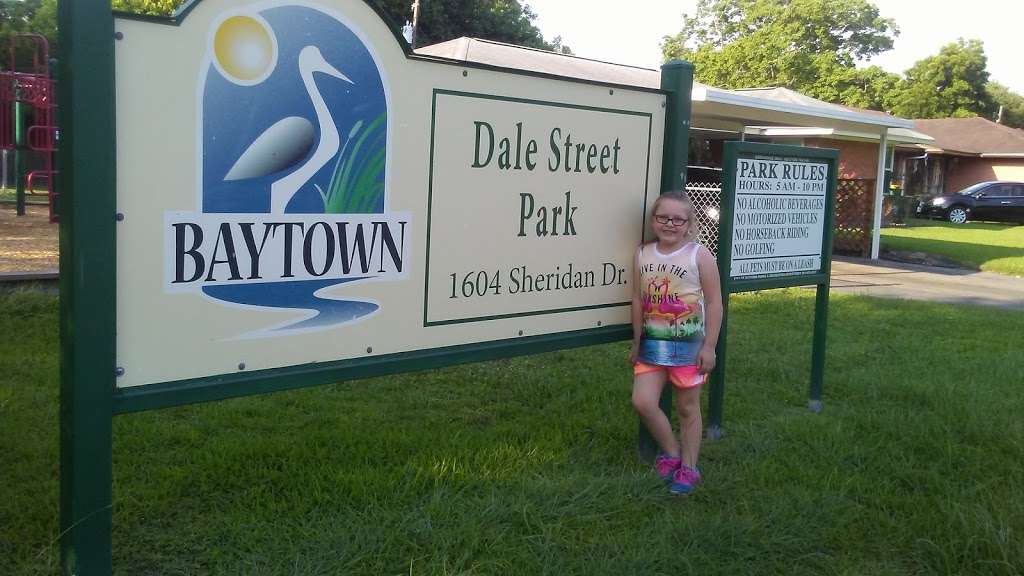 Dale Street Park | 1604 Sheridan Dr, Baytown, TX 77520, USA | Phone: (281) 420-6597