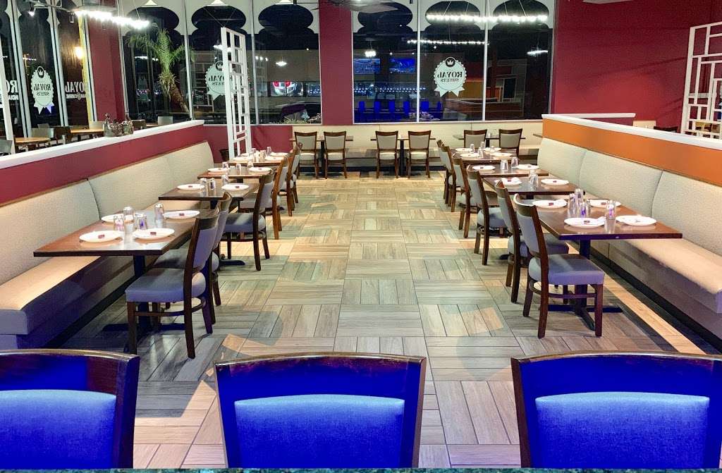 Royal Indian Cuisine and Bar | 8216 World Center Dr, Orlando, FL 32821, USA | Phone: (407) 778-3064