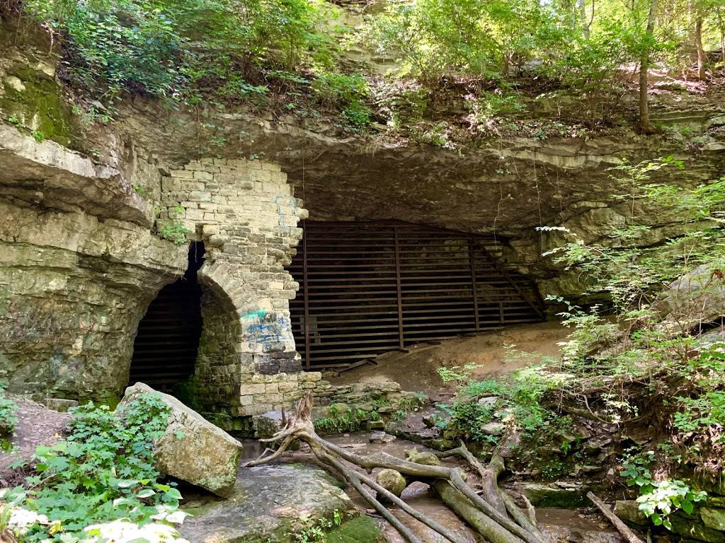 Cliff Cave County Park | 806 Cliff Cave Rd, St. Louis, MO 63129, USA | Phone: (314) 615-4386