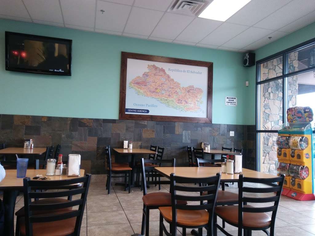 Las Pupusas Restaurant | 1540 W Sunset Rd, Henderson, NV 89014, USA | Phone: (702) 450-0600