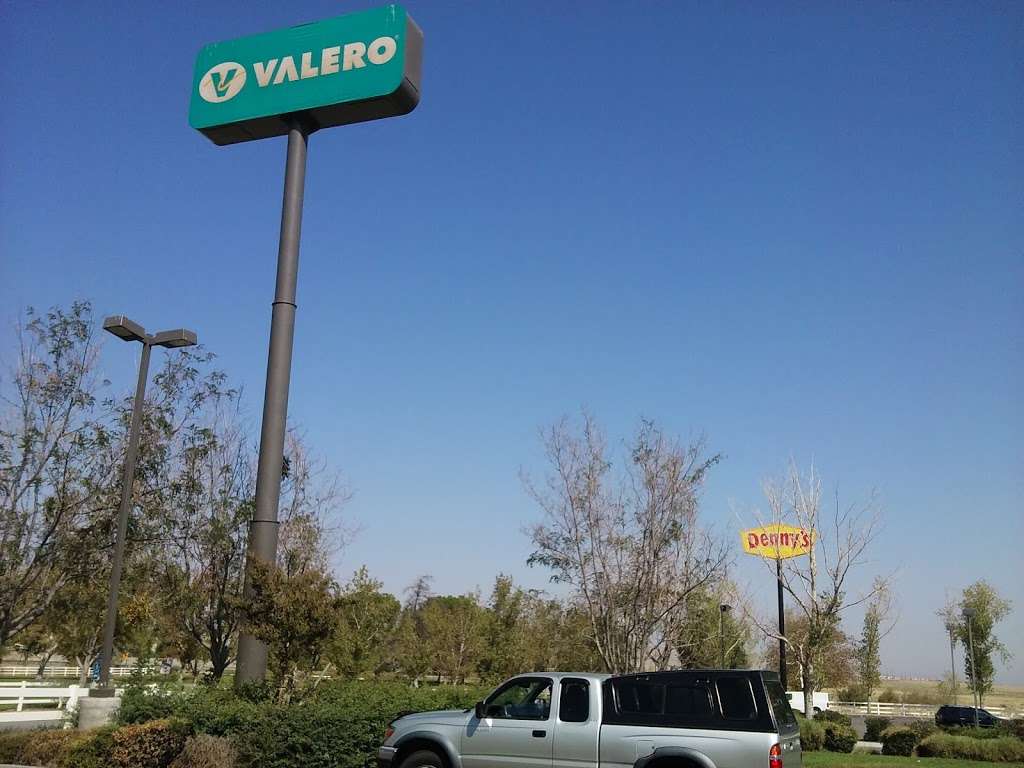 Valero Gas | 9012 Grapevine Rd E, Lebec, CA 93243 | Phone: (661) 248-6887