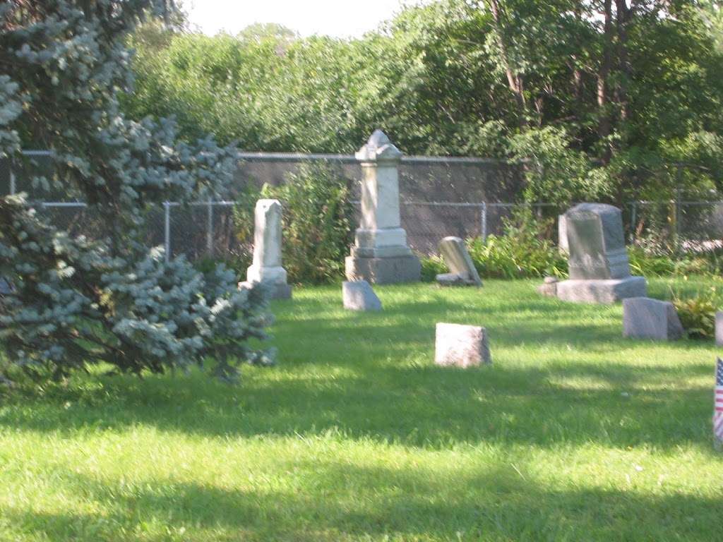 Elk Grove Cemetery | 1, Cemetery Lane, Elk Grove Village, IL 60007, USA | Phone: (847) 437-9494