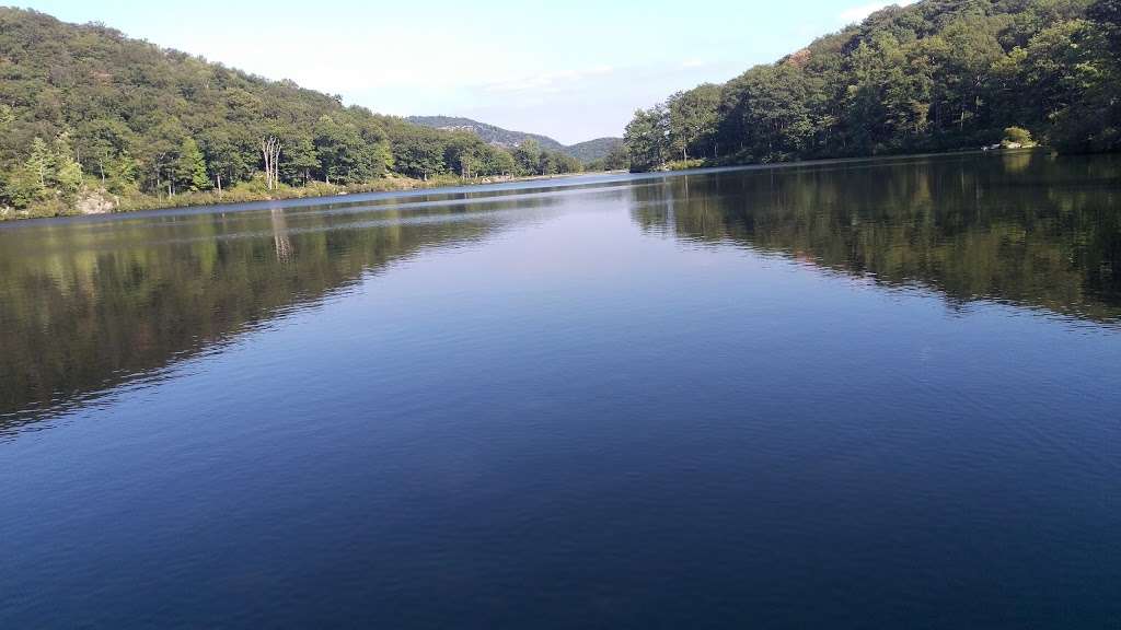 Turkey Hill Pond Parking - Harriman Park | Tomkins Cove, NY 10986, USA