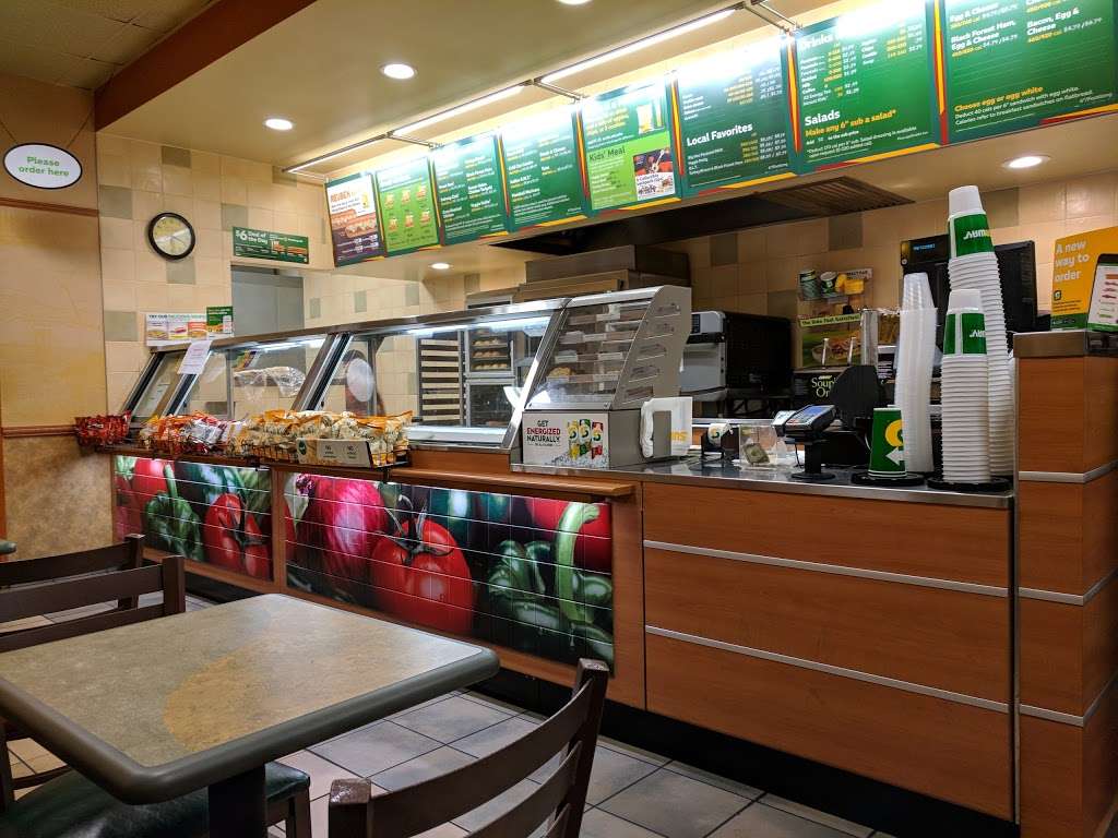 Subway Restaurants | 235 E Middlefield Rd #2, Mountain View, CA 94043, USA | Phone: (650) 969-9100