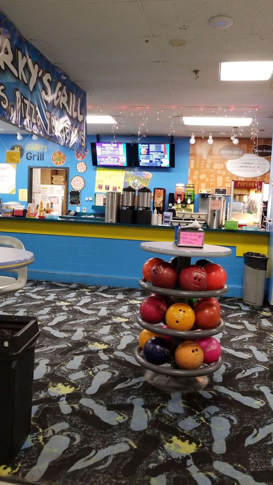 Belt Entertainment (Belt Bowl) | 210 N Belt Hwy, St Joseph, MO 64506, USA | Phone: (816) 233-1054