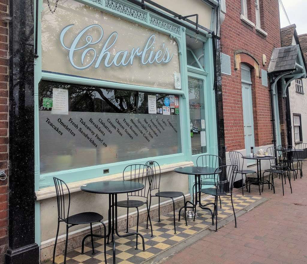 Charlies | 1a Station Rd, Wheathampstead, St Albans AL4 8BU, UK | Phone: 01582 969009