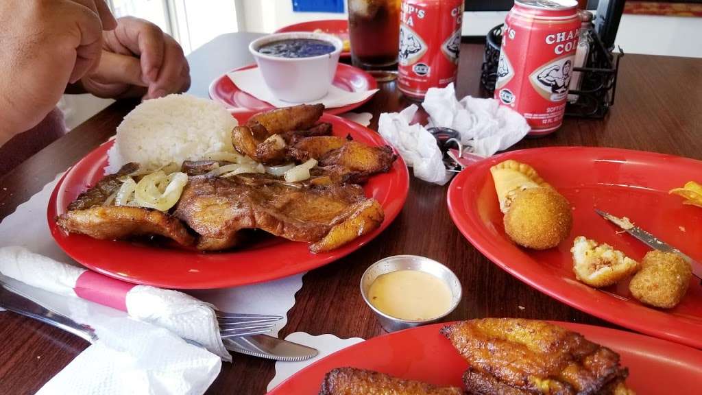 Congri Cuban Restaurant | 55 N Barron Blvd, Grayslake, IL 60030, USA | Phone: (847) 548-0206