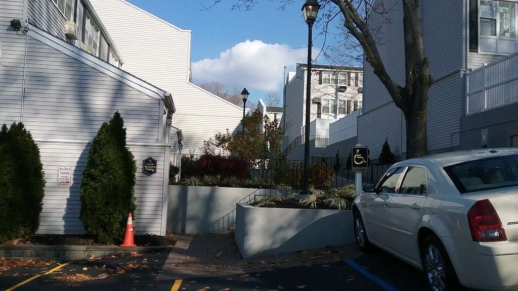 Cortlandt Ridge Apartments 27 Claremont Gardens Ossining Ny 10562 Usa