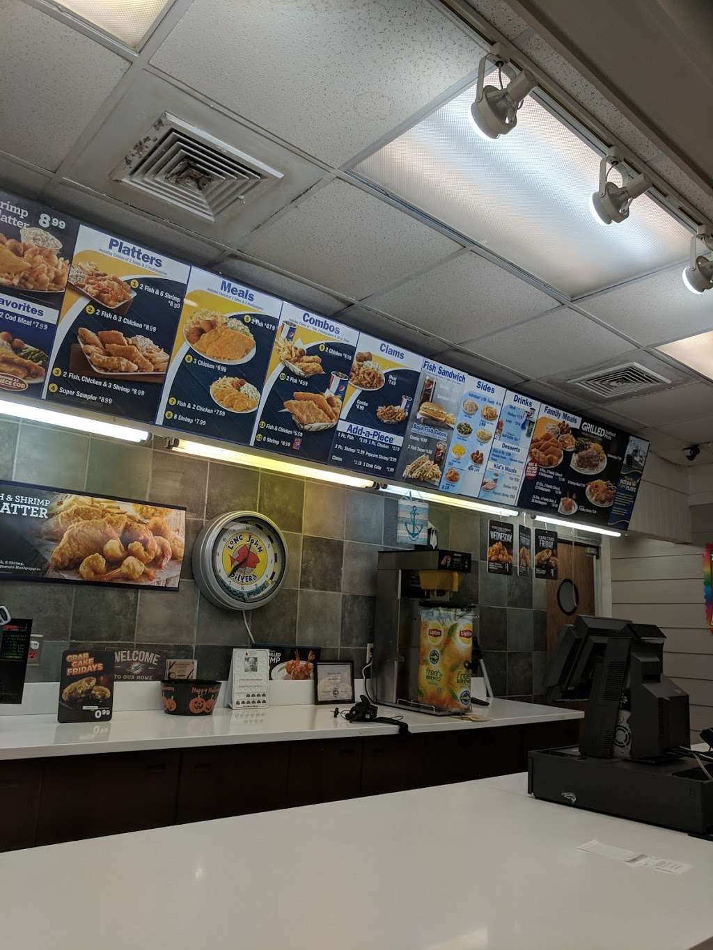 Long John Silvers | 2799 W Oakland Park Blvd, Fort Lauderdale, FL 33311, USA | Phone: (954) 486-6043