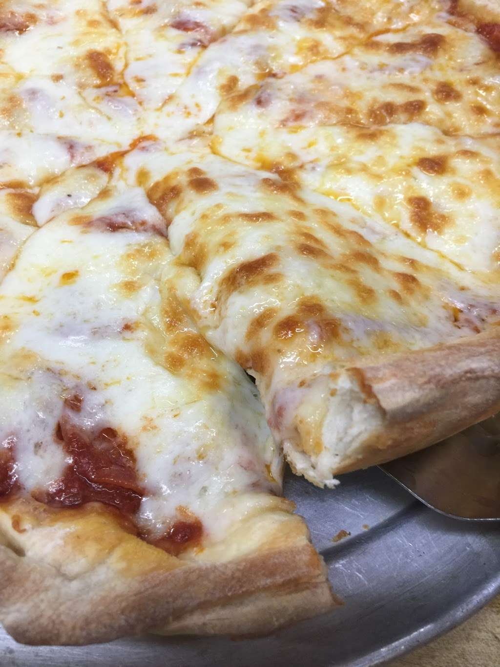 Barones Pizza | 1229 W Ave I, Lancaster, CA 93534 | Phone: (661) 948-0771