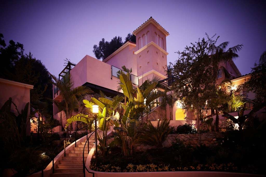 Hotel Bel-Air | 701 Stone Canyon Rd, Los Angeles, CA 90077, USA | Phone: (310) 472-1211