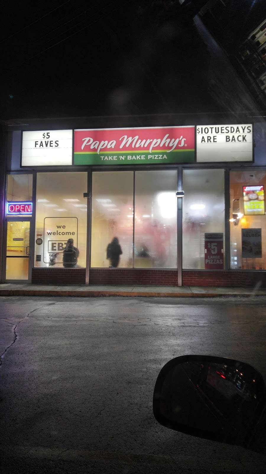 Papa Murphys Take N Bake Pizza | 3027 S 60th St, Milwaukee, WI 53219, USA | Phone: (414) 327-8750