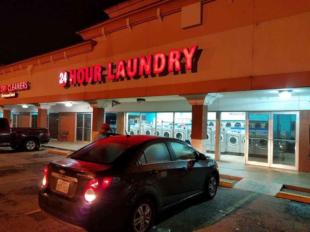 24 Hour Laundry | 7133 Chimney Rock Rd, Houston, TX 77081, USA | Phone: (713) 660-9577
