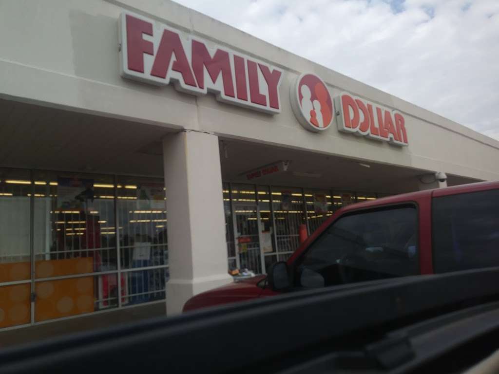 Family Dollar | 2015 N Masters Dr Ste 207, Dallas, TX 75217, USA | Phone: (972) 216-4744