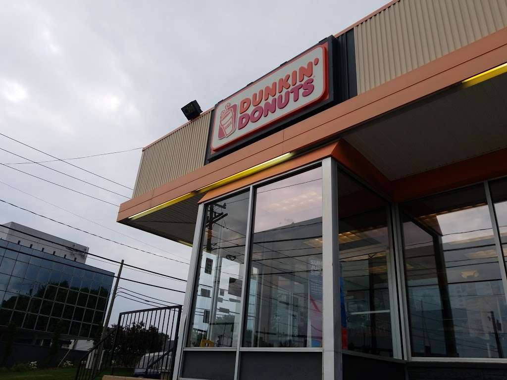 Dunkin Donuts | 2 Mill Ridge Rd, Danbury, CT 06811, USA | Phone: (203) 744-6412