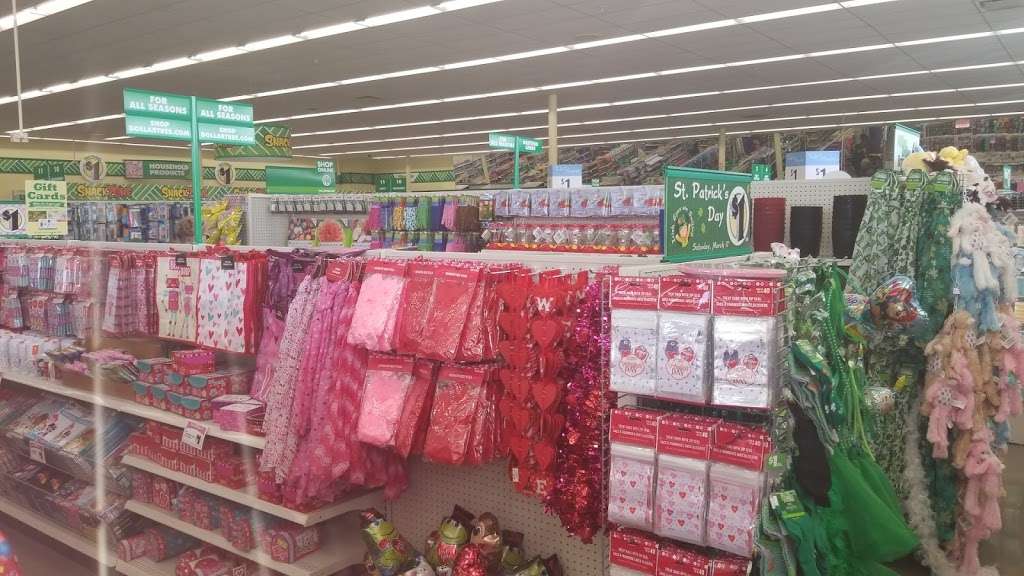 Dollar Tree 12651 Apollo Dr Woodbridge VA 22193 USA